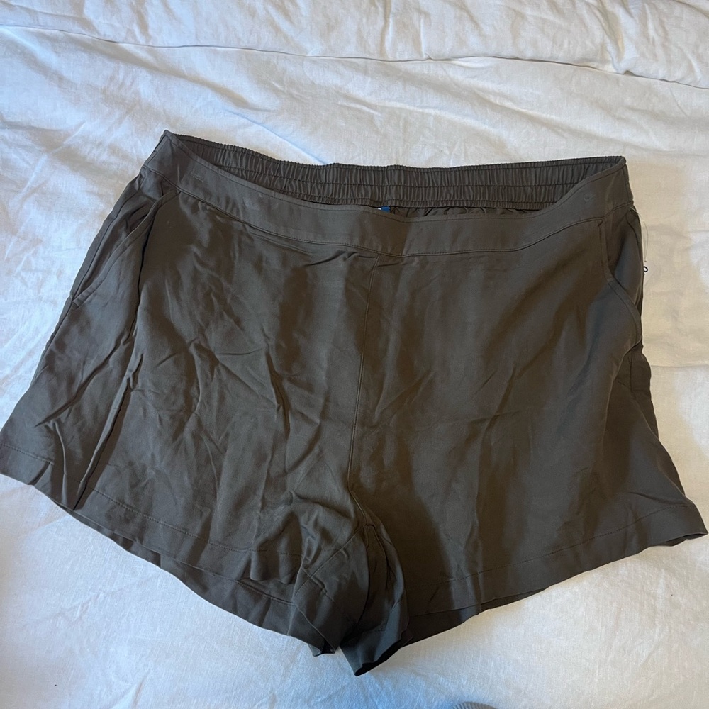 Old Navy Women's Cargo Shorts - Dark Green